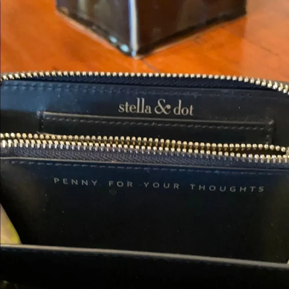 Stella & Dot Navy Stripe Madison Tech Wristlet
